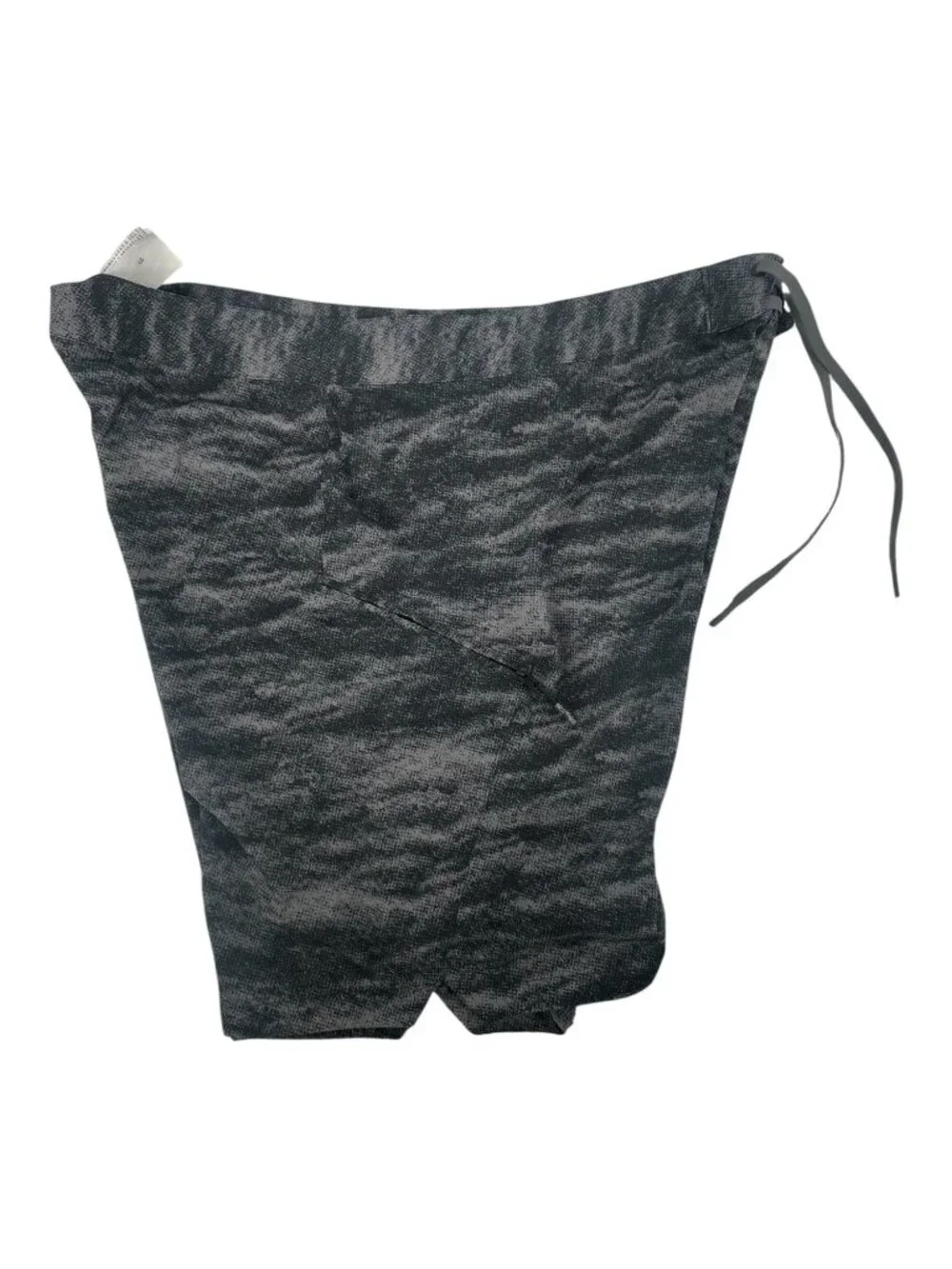 Under Armour HeatGear Men’s Gray Camo Board Shorts 42 Swim Trunks Beachwear NWOT
